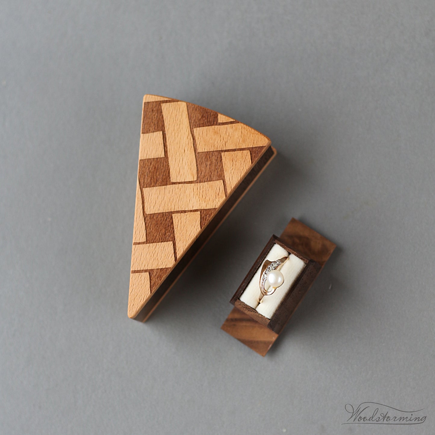 Pie shape ring box with secret drawer