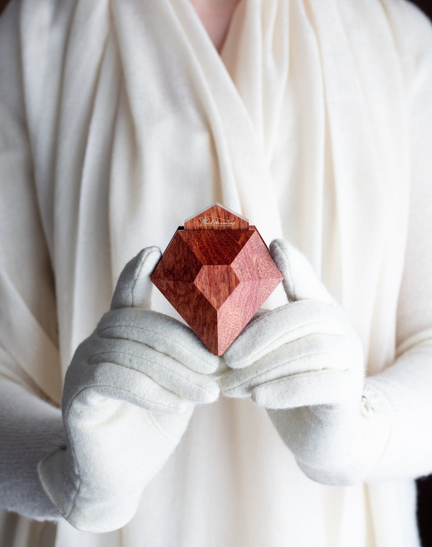 Diamond shape ring display box by Woodstorming
