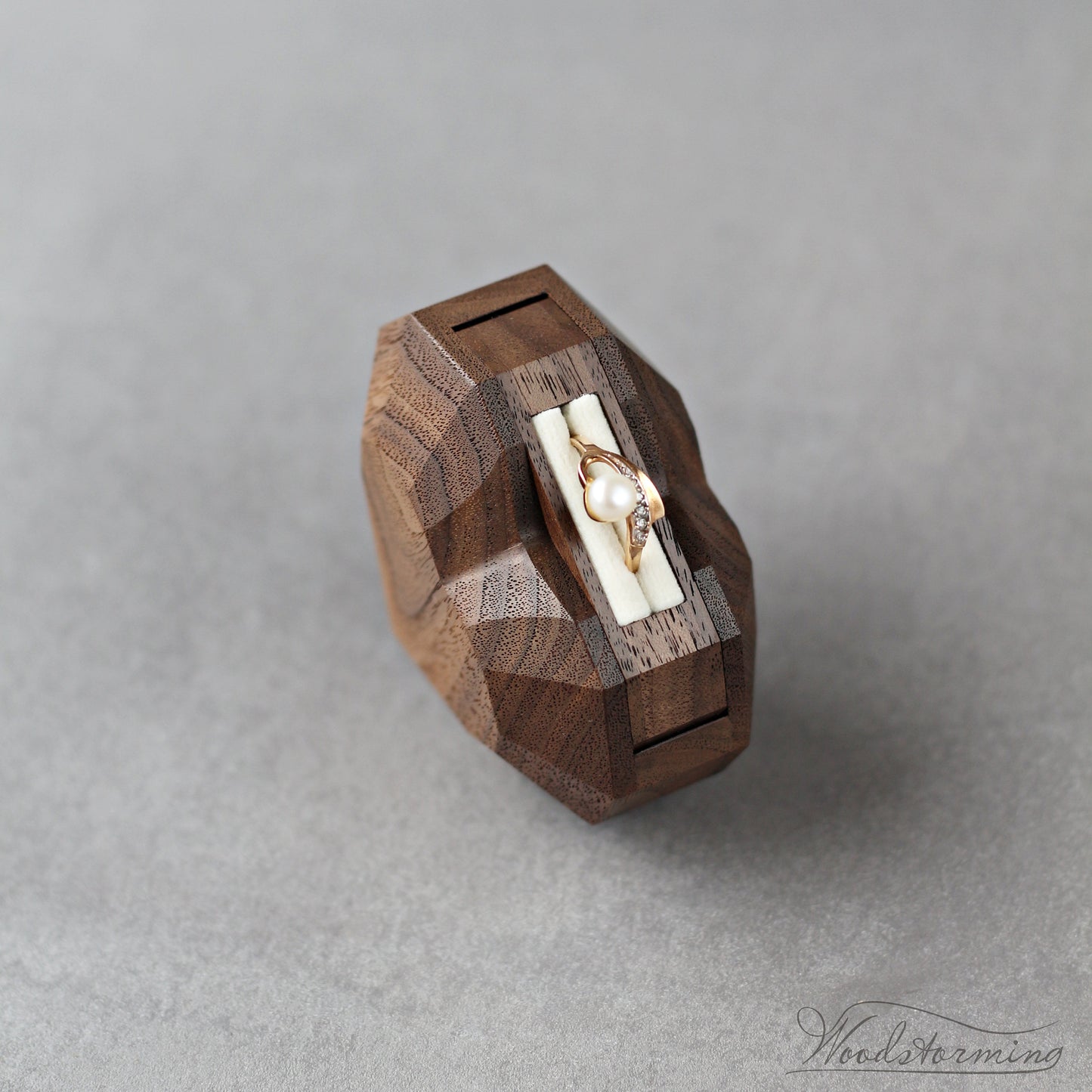 Heart shape proposal ring box, handmade ring display box by Woodstorming