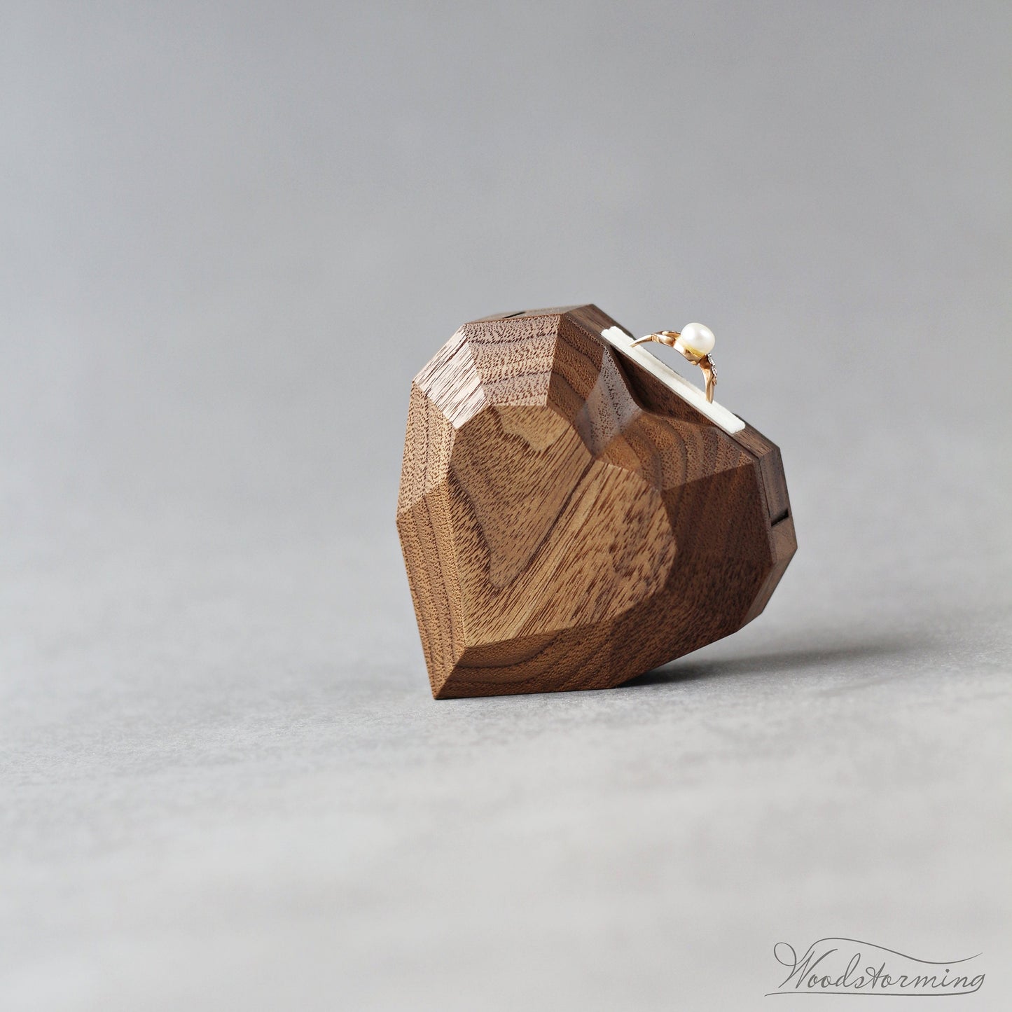 Heart shape proposal ring box, handmade ring display box by Woodstorming