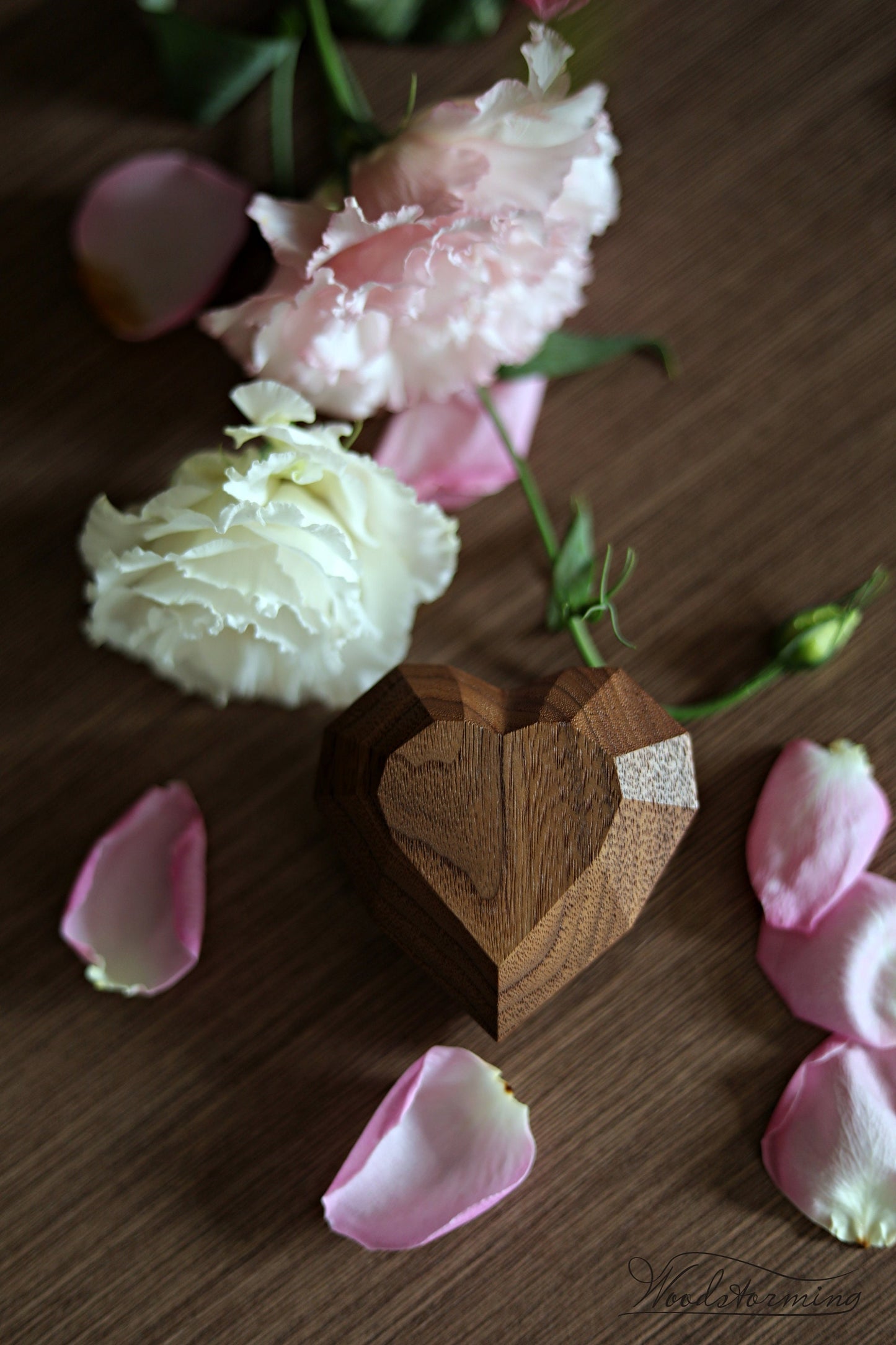 Heart shape proposal ring box, handmade ring display box by Woodstorming