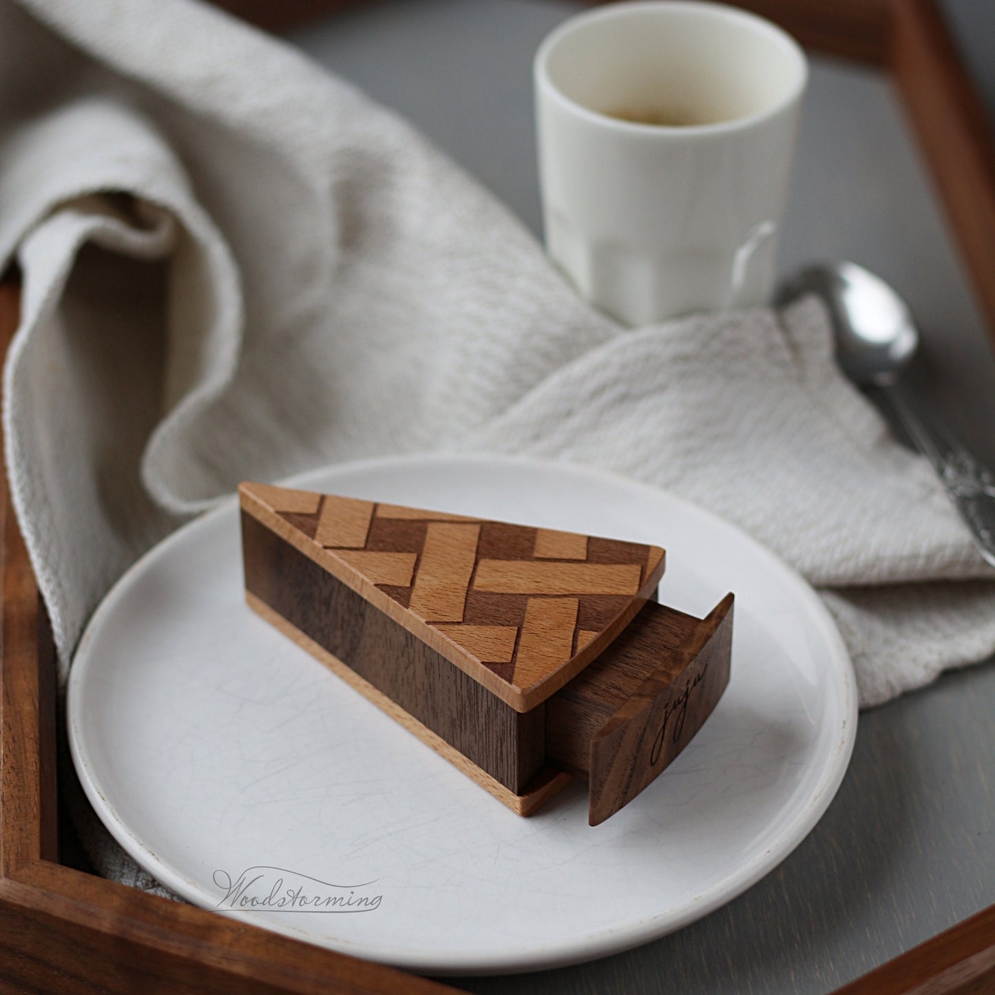 Pie shape ring box with secret drawer