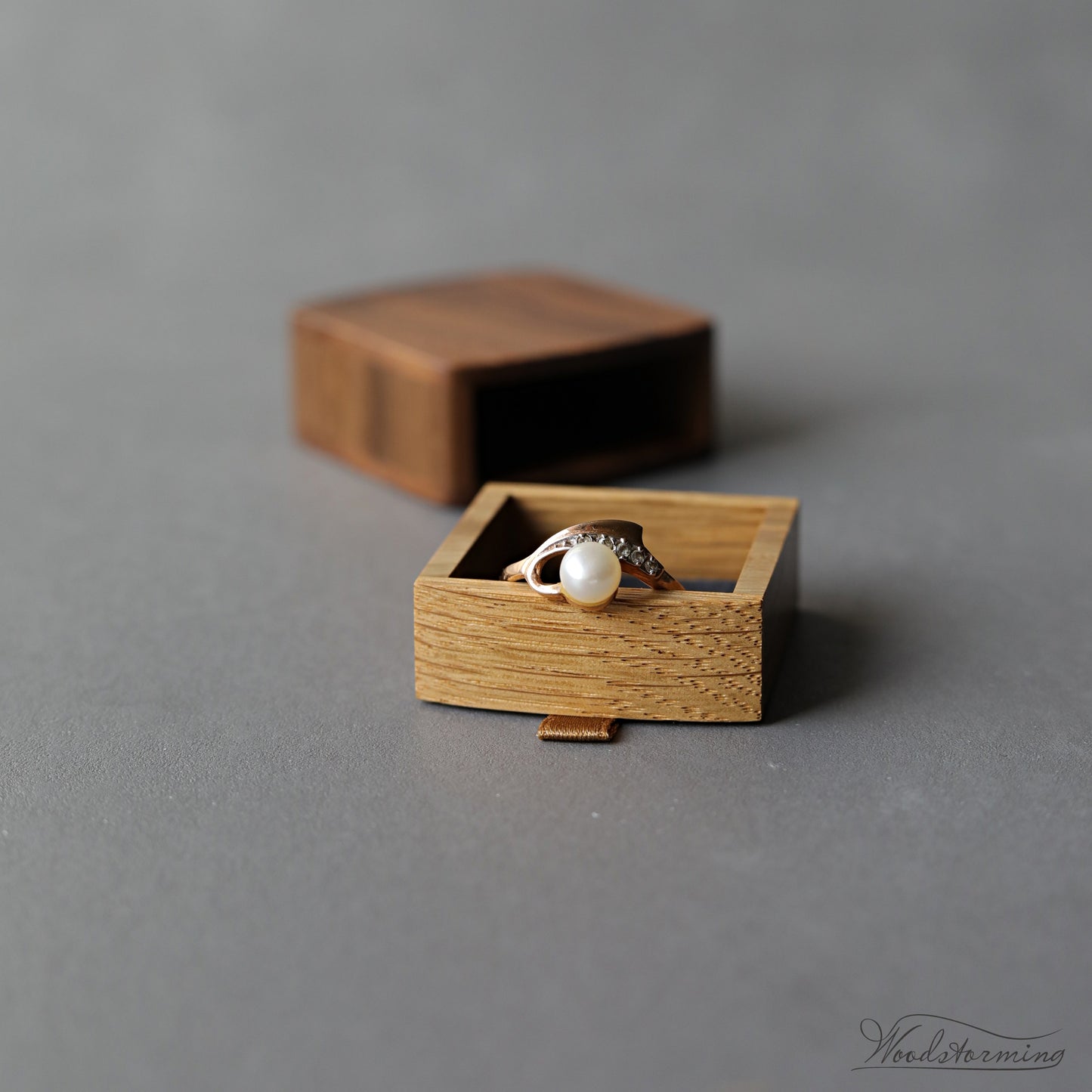 Tiny proposal ring box Woodstorming