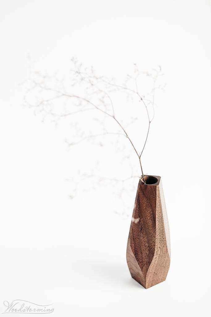 Wavy wood vase, minimalist flower vase by Woodstorming