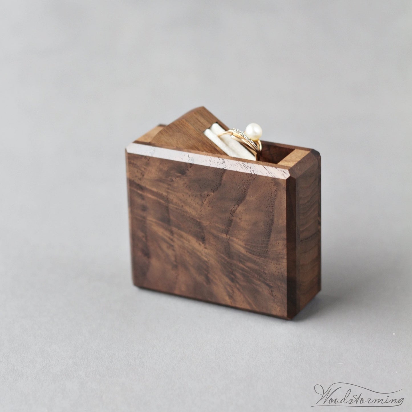 Rectangular rotating ring display box, secret proposal box in walnut