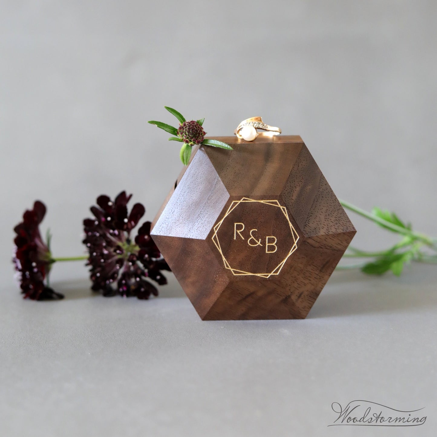Hexagon proposal ring box, modern rotating minimalist ring display by Woodstorming