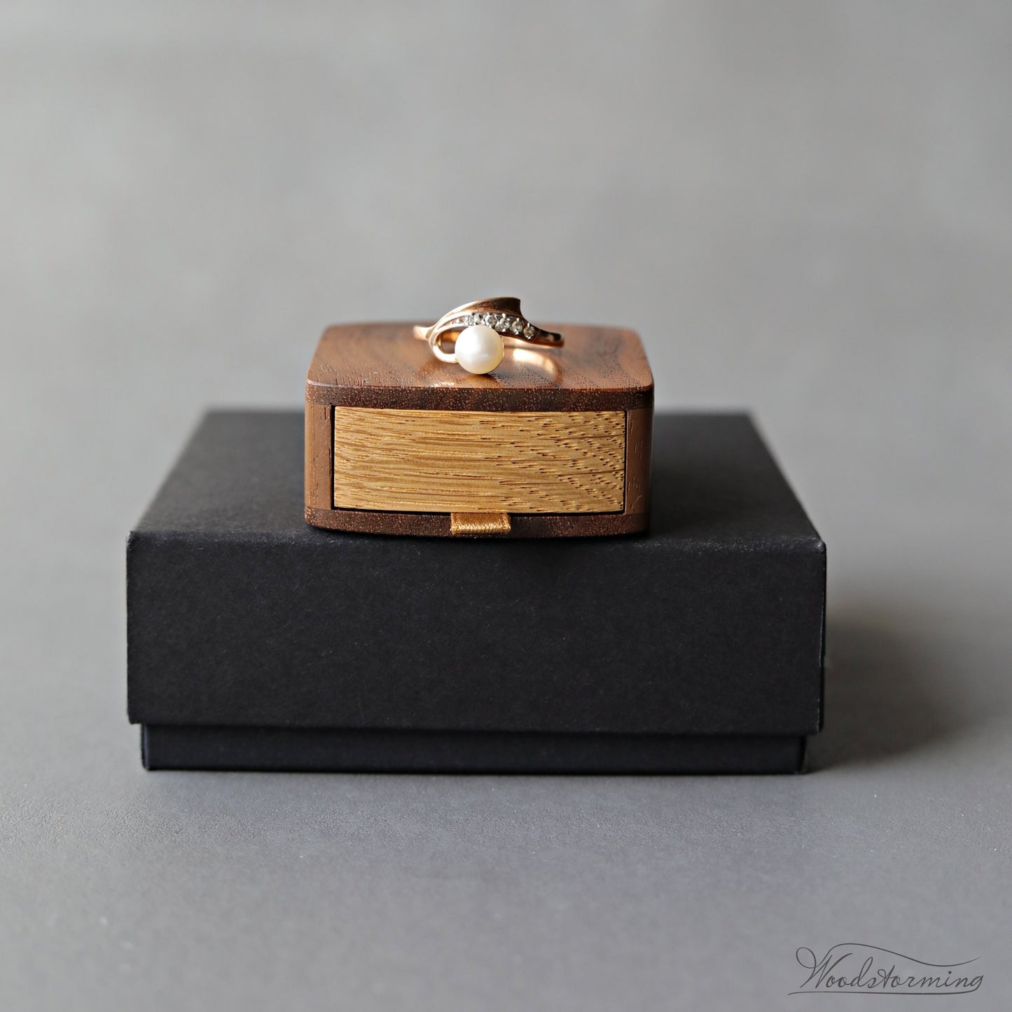 Tiny proposal ring box Woodstorming