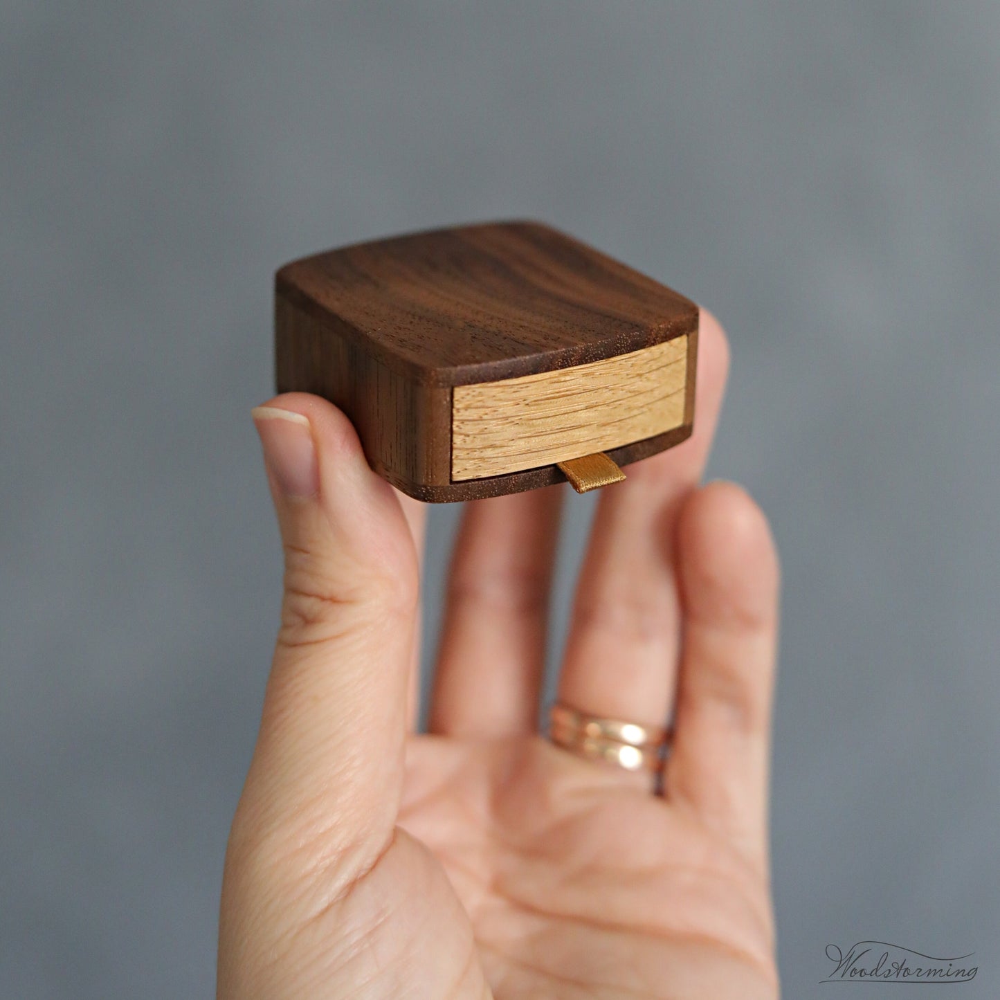 Tiny proposal ring box Woodstorming