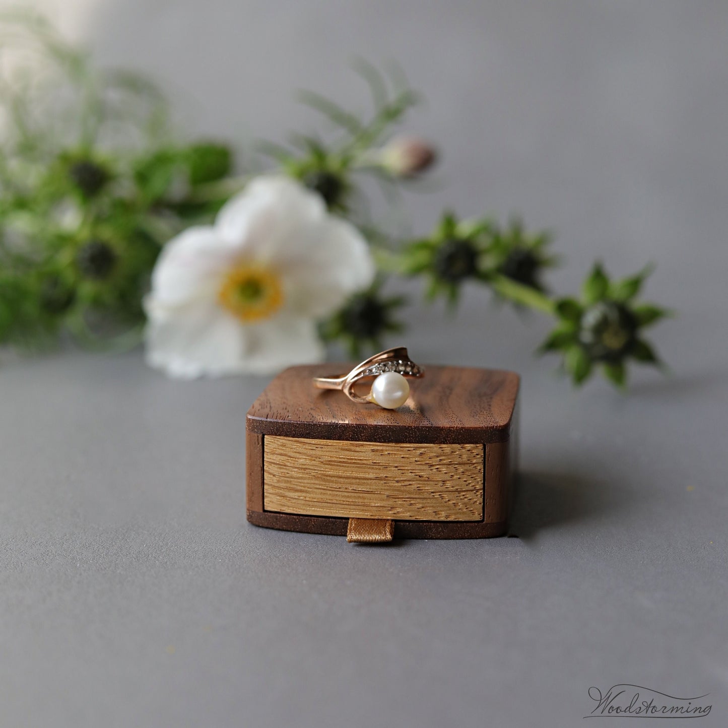 Tiny proposal ring box Woodstorming